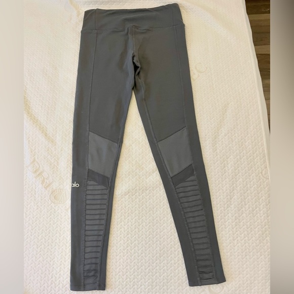 ALOY YOGA MOTO Leggings GRAY XS - Picture 3 of 6